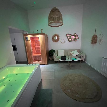 Spa Jungle Le Mesnil-Saint-Denis Bagian luar foto