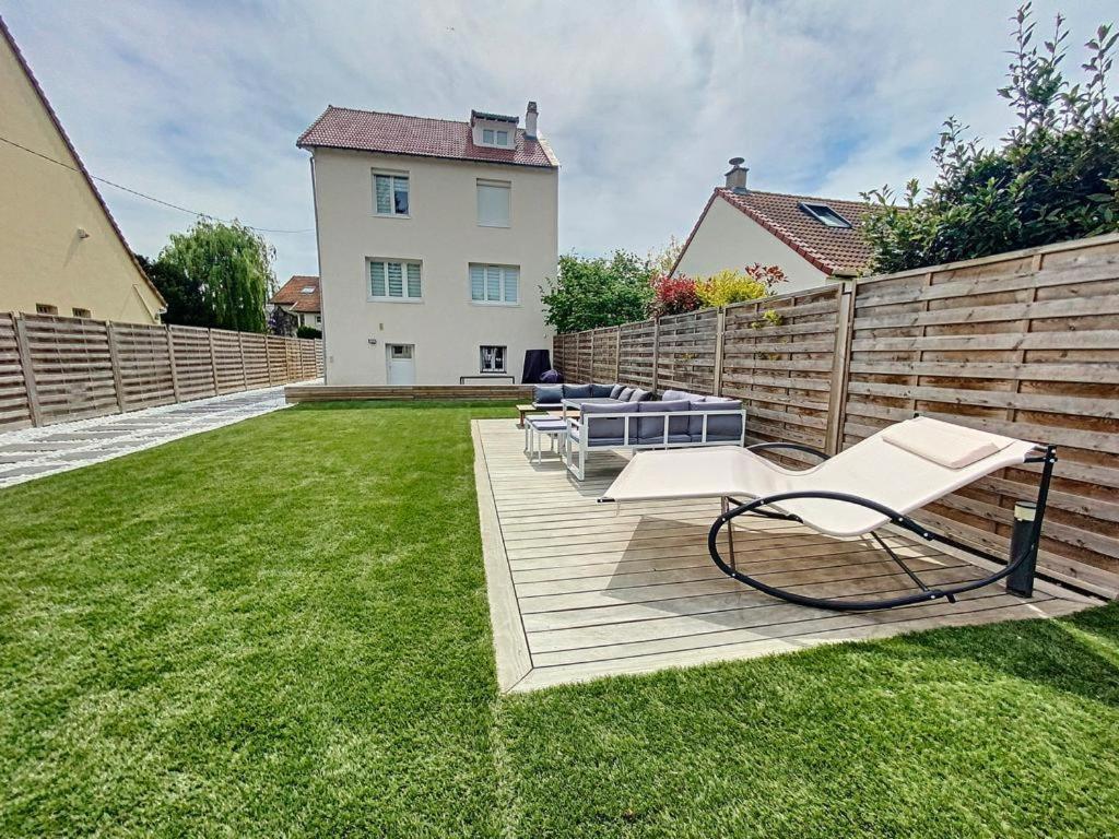 Spa Jungle Le Mesnil-Saint-Denis Bagian luar foto